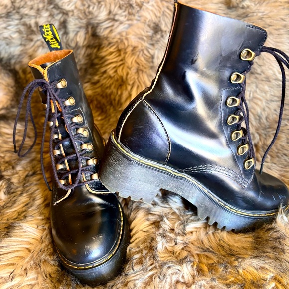 Dr. Martens Shoes - Doc Martin combat boots